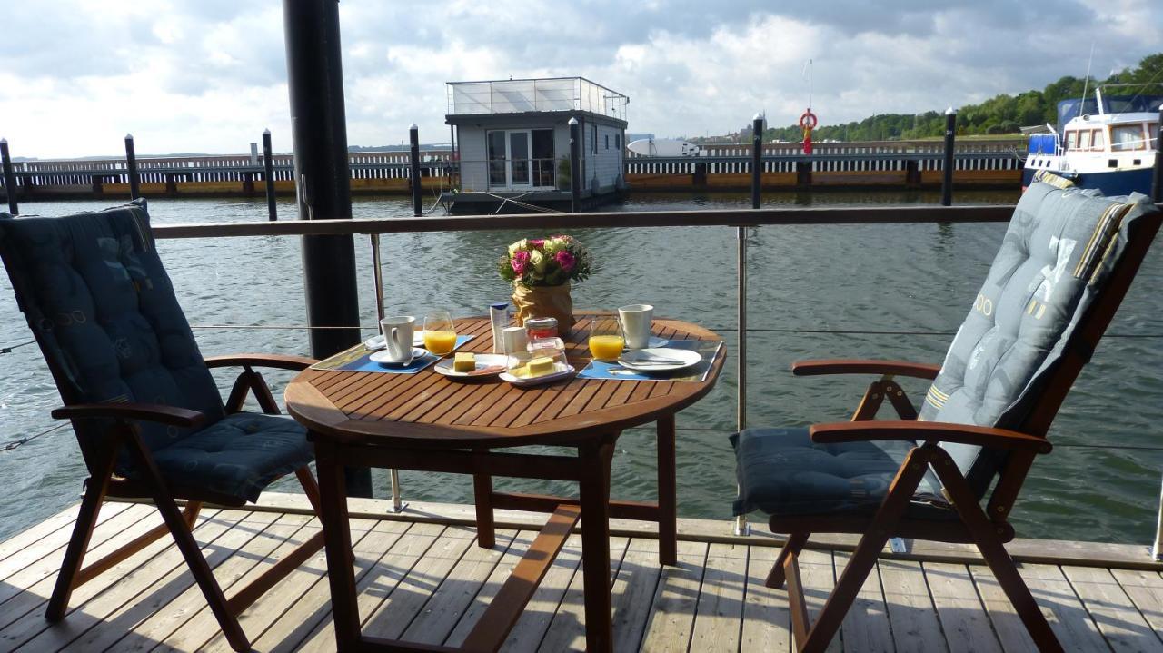 Hotel Hausboot Harmonie Stralsund Esterno foto